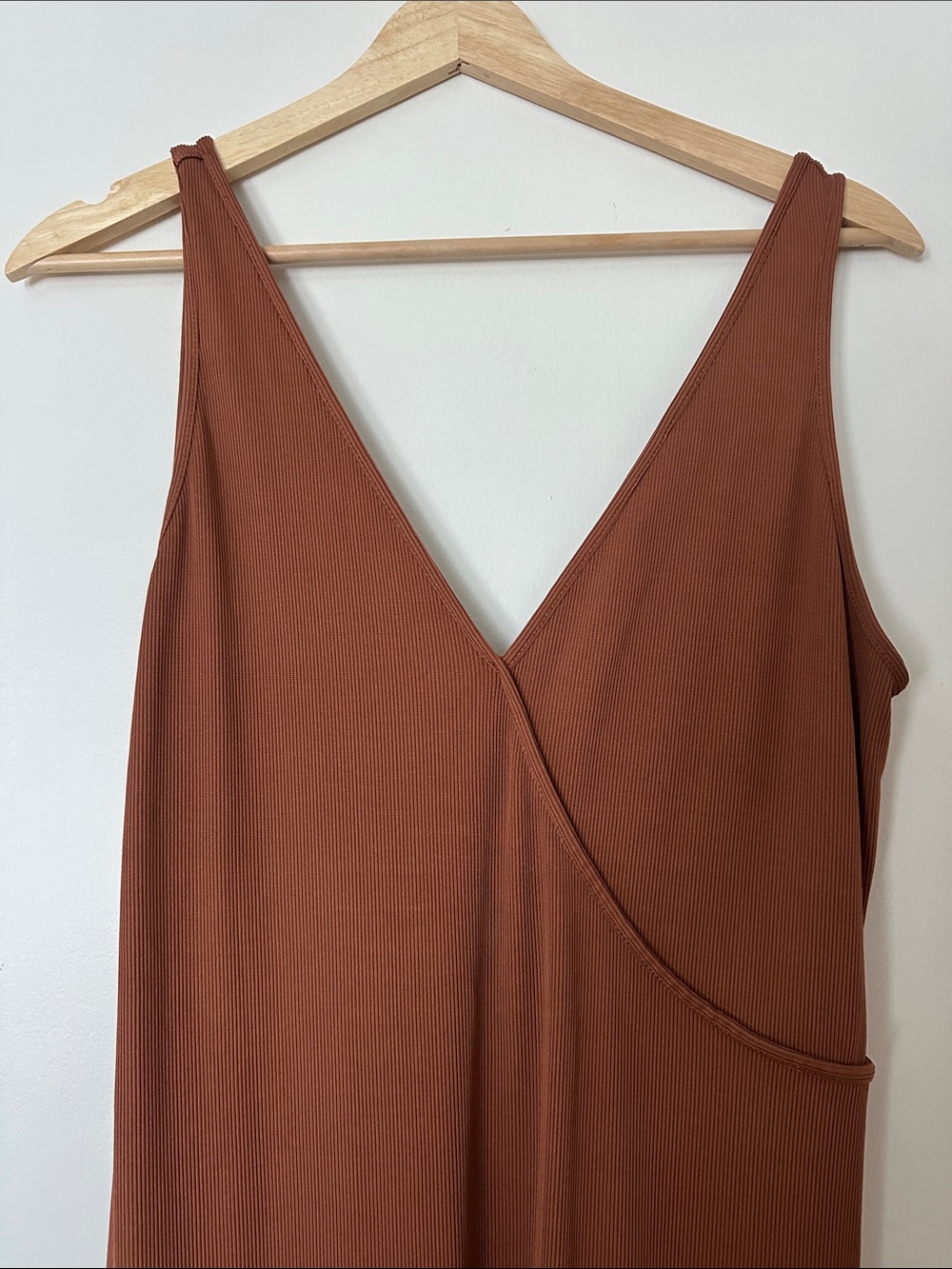 Victoria's Secret Rust Brown V-Neck Ribbed Maxi Dress - Picture 5 of 7